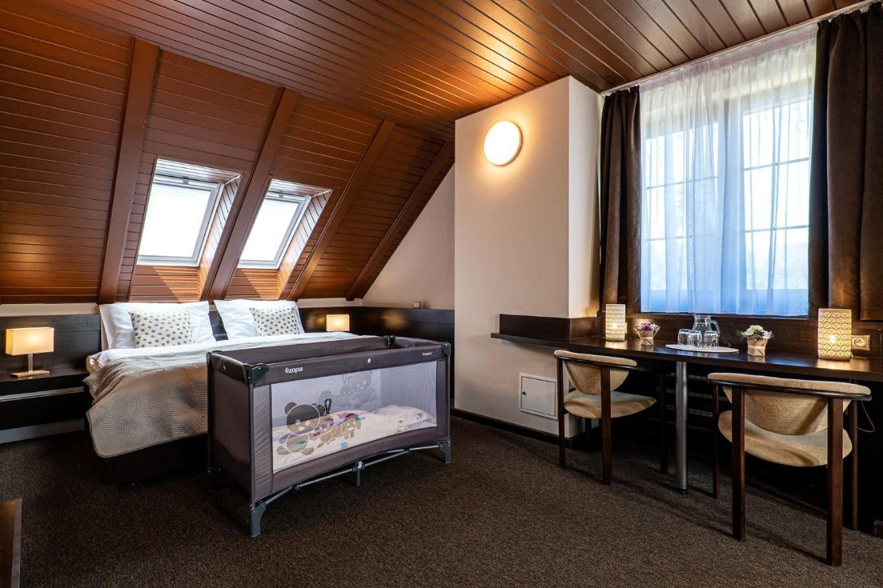 Wellness Hotel Pod Kycmolem Horní Lomná Bagian luar foto