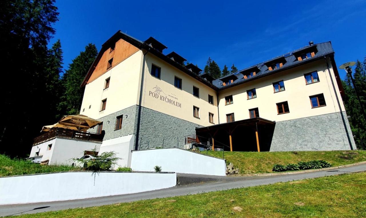 Wellness Hotel Pod Kycmolem Horní Lomná Bagian luar foto
